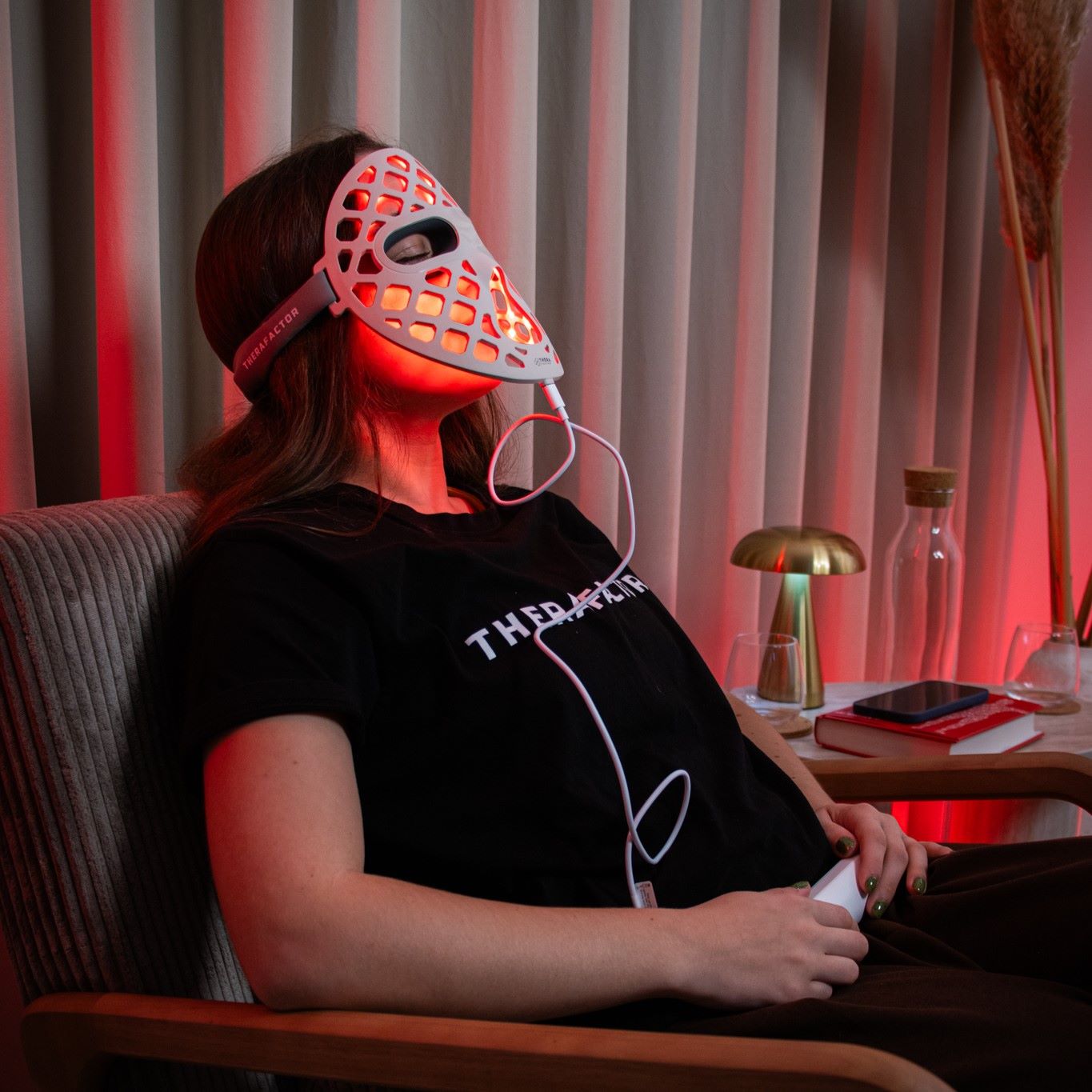 Mascara Facial Terapia de Luz Vermelha TheraFactor TheraLUMI FaceMesh Red Light Mask Colagénio